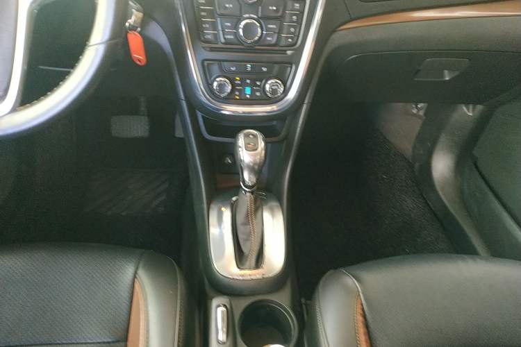 Used Buick Encore 2013 1.4T Automatic Two-Wheel Drive Leading Model Gear Lever