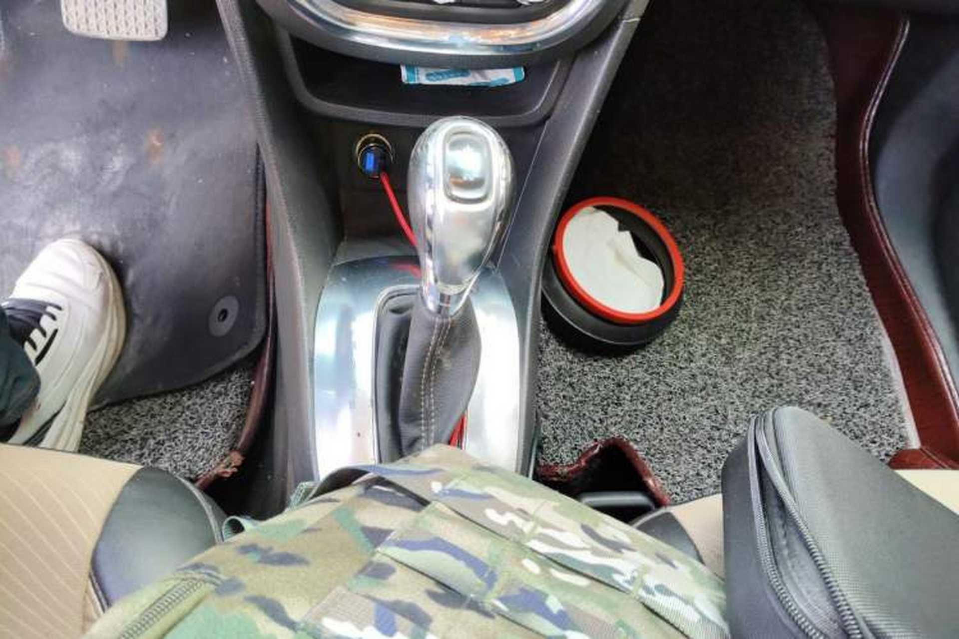 Used Buick Encore 2013 1.4T Automatic Two-Wheel Drive Leading Model Gear Lever