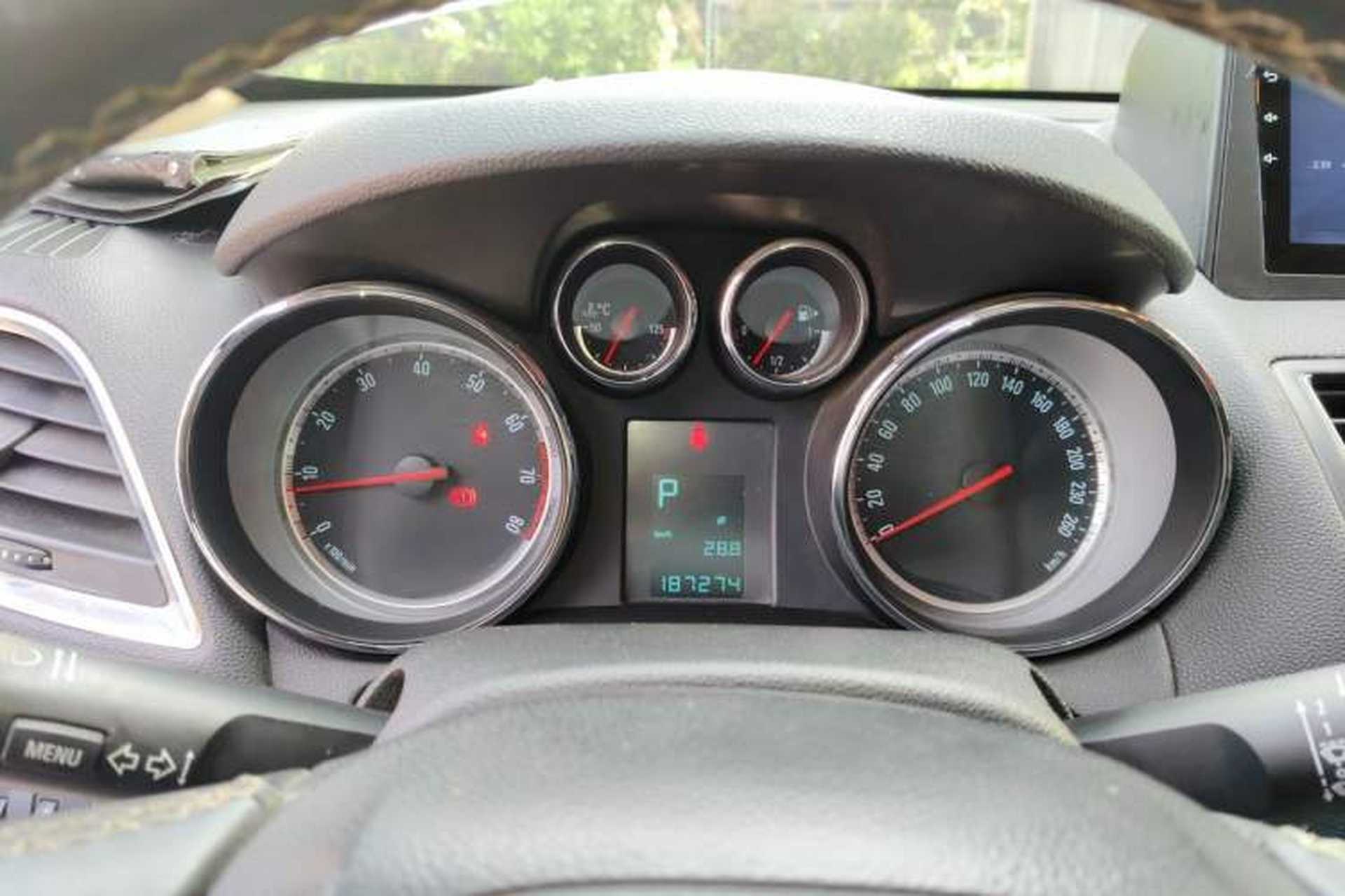 Used Buick Encore 2013 1.4T Automatic Two-Wheel Drive Leading Model Instrument Cluster