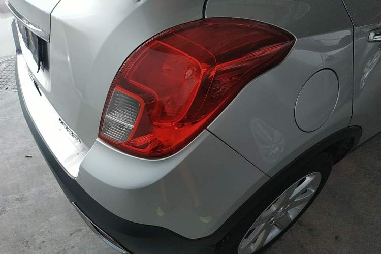 Used Buick Encore 2013 1.4T Automatic Two-Wheel Drive Leading Model Right Rear Taillight