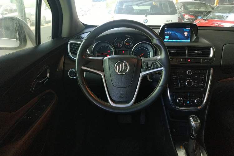 Used Buick Encore 2013 1.4T Automatic Two-Wheel Drive Leading Model Steering Wheel