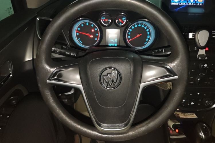Used Buick Encore 2013 1.4T Automatic Two-Wheel Drive Elite Model Steering Wheel