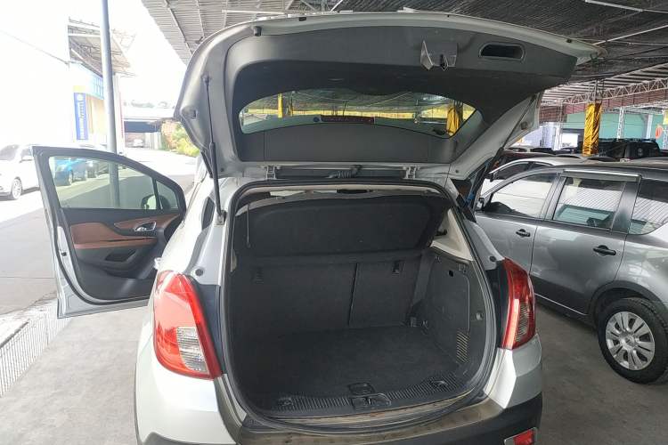 Used Buick Encore 2013 1.4T Automatic Two-Wheel Drive Leading Model Trunk