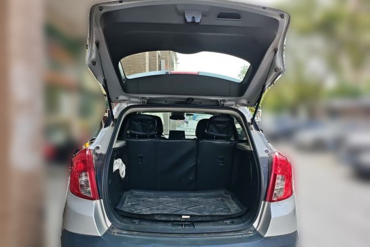 Used Buick Encore 2013 1.4T Automatic Two-Wheel Drive Elite Model Trunk