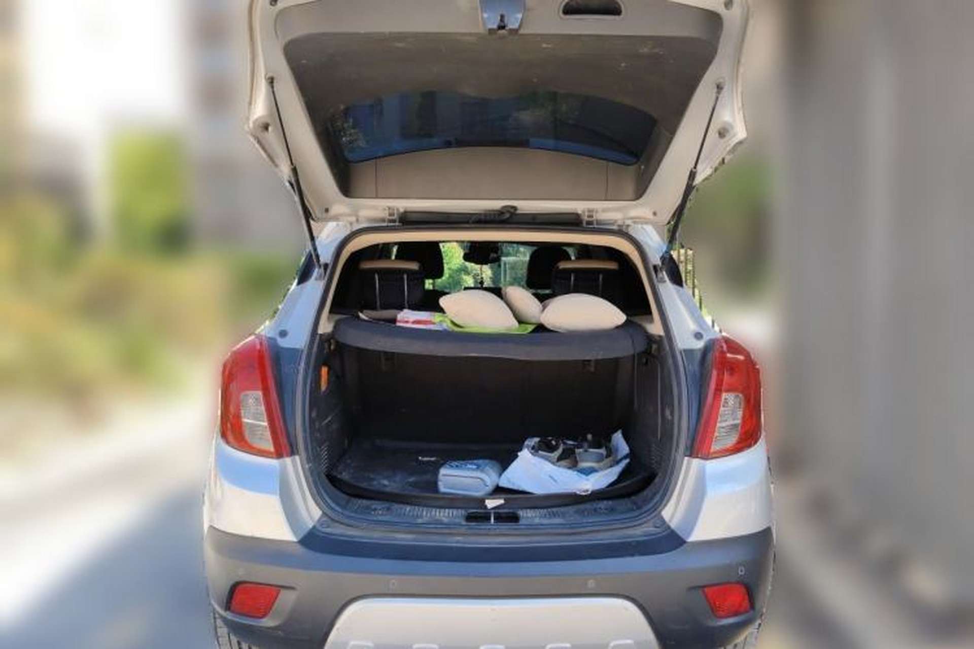 Used Buick Encore 2013 1.4T Automatic Two-Wheel Drive Leading Model Trunk