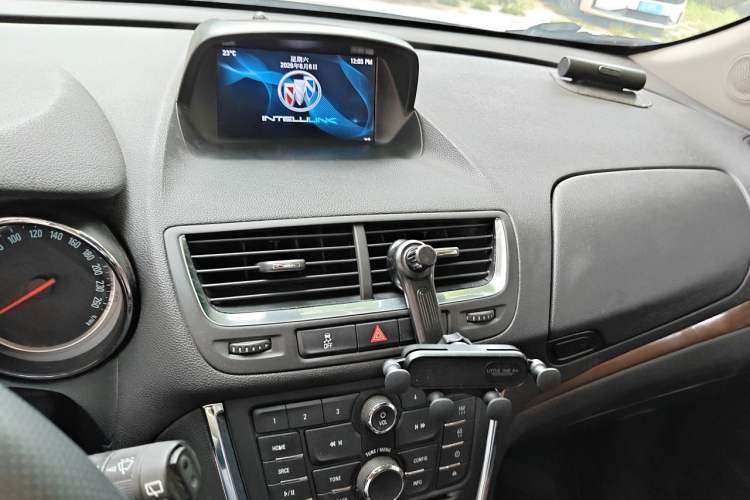 Used Buick Encore 2013 1.4T Automatic Two-Wheel Drive Leading Model Audio And AC Panel