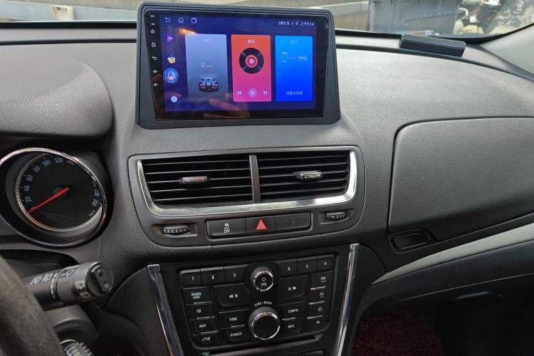 Used Buick Encore 2013 1.4T Automatic Two-Wheel Drive Elite Model Audio And AC Panel