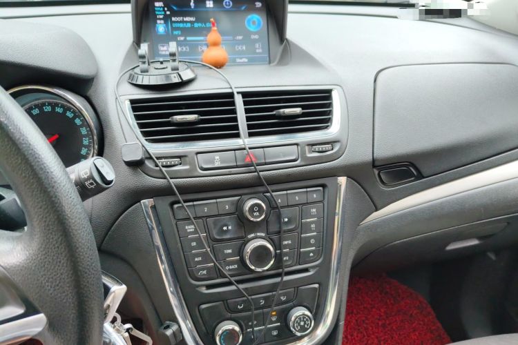 Used Buick Encore 2013 1.4T Automatic Two-Wheel Drive Elite Model Audio And AC Panel