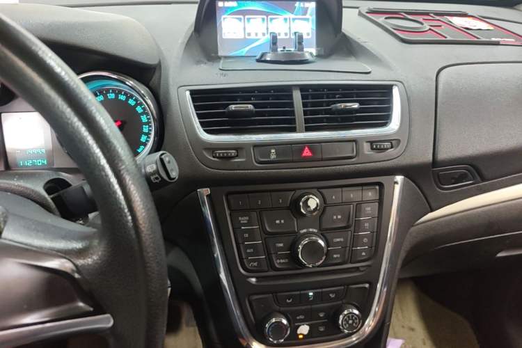 Used Buick Encore 2013 1.4T Automatic Two-Wheel Drive Elite Model Audio And AC Panel