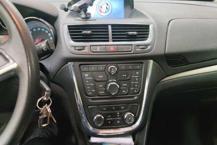 Used Buick Encore 2013 1.4T Automatic Two-Wheel Drive Elite Model Audio And AC Panel