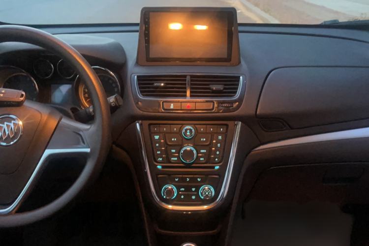 Used Buick Encore 2013 1.4T Manual Two-Wheel Drive Entry Model Audio And AC Panel