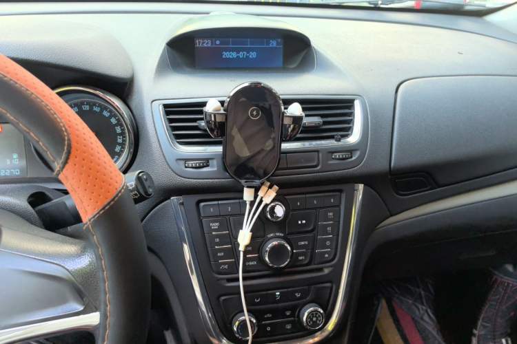 Used Buick Encore 2013 1.4T Manual Two-Wheel Drive Entry Model Audio And AC Panel