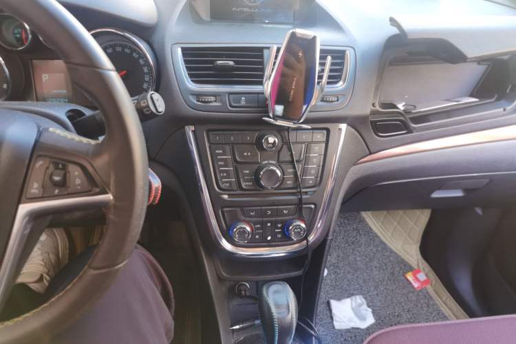 Used Buick Encore 2013 1.4T Automatic Two-Wheel Drive Leading Model Audio And AC Panel