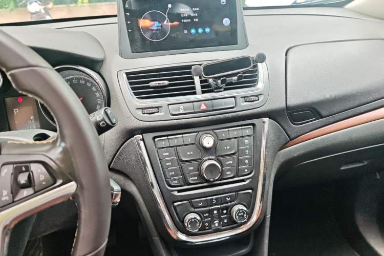 Used Buick Encore 2013 1.4T Automatic Two-Wheel Drive Leading Model Audio And AC Panel