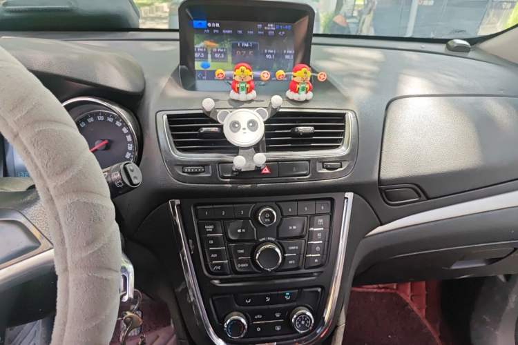 Used Buick Encore 2013 1.4T Manual Two-Wheel Drive Entry Model Audio And AC Panel
