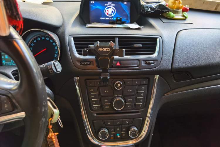 Used Buick Encore 2013 1.4T Automatic All-Wheel Drive Flagship Edition Audio And AC Panel