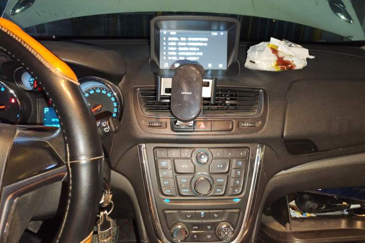 Used Buick Encore 2013 1.4T Automatic Two-Wheel Drive Elite Model Audio And AC Panel