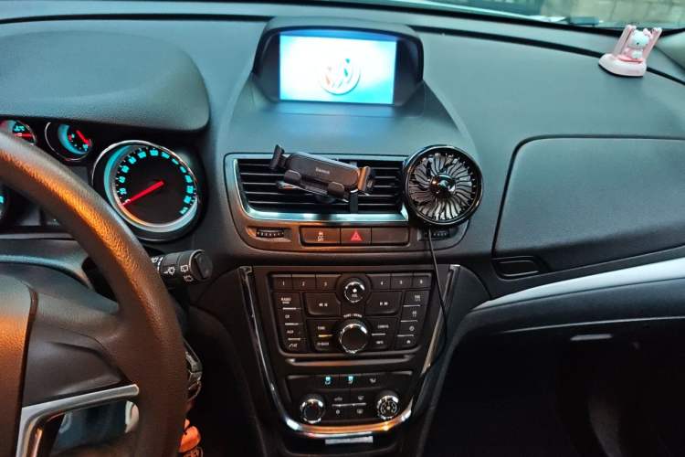 Used Buick Encore 2013 1.4T Automatic Two-Wheel Drive Elite Model Audio And AC Panel