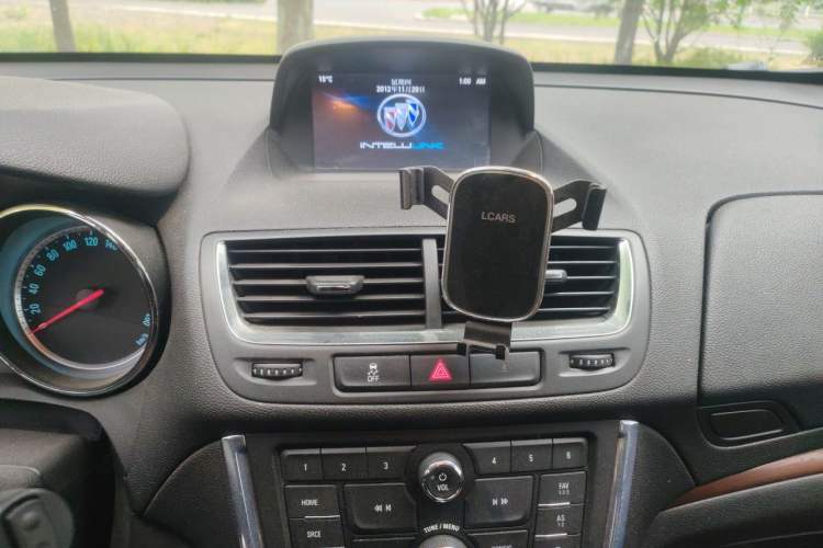 Used Buick Encore 2013 1.4T Automatic Two-Wheel Drive Leading Model Audio And AC Panel