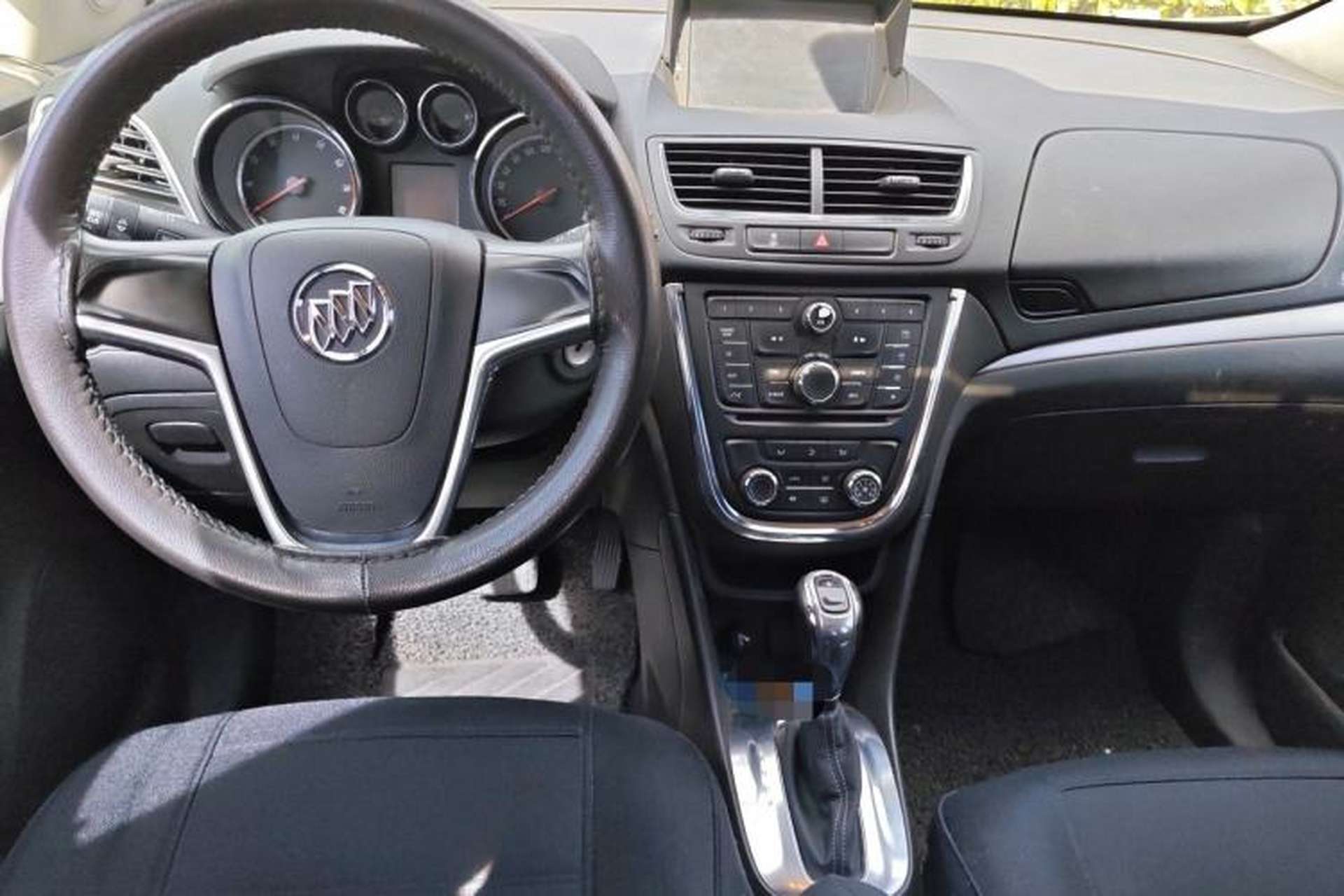 Used Buick Encore 2013 1.4T Automatic Two-Wheel Drive Elite Model Center Console