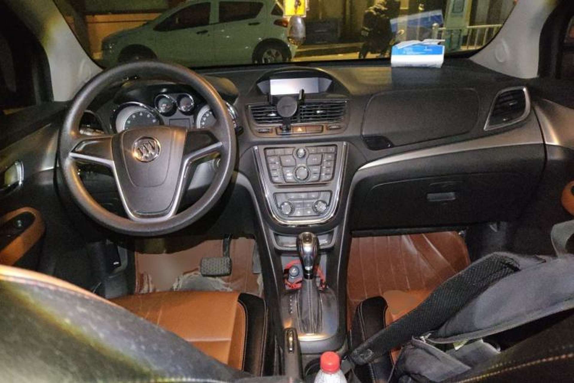Used Buick Encore 2013 1.4T Automatic Two-Wheel Drive Elite Model Center Console