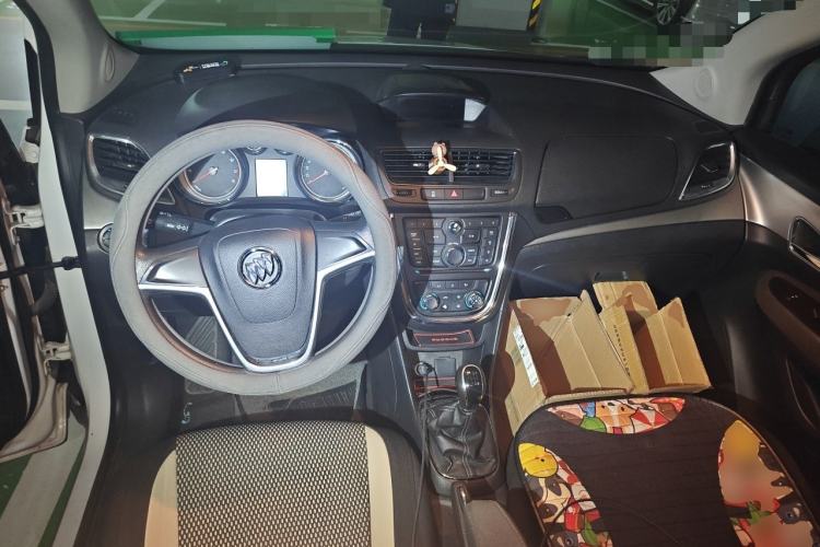 Used Buick Encore 2013 1.4T Manual Two-Wheel Drive Entry Model Center Console