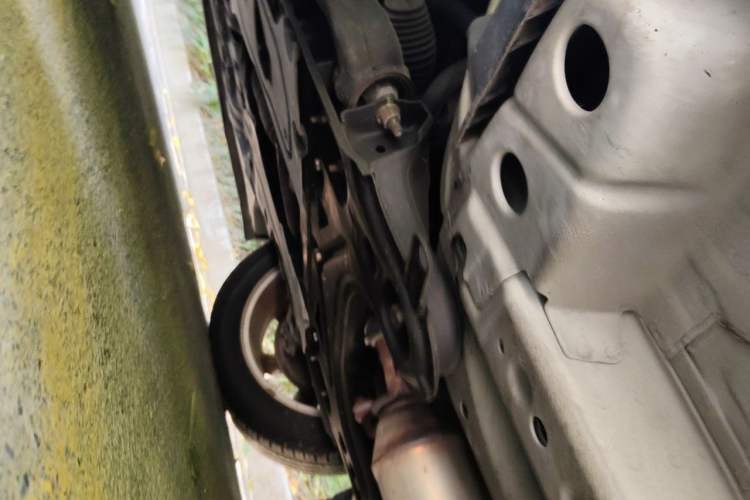Used Buick Encore 2013 1.4T Automatic Two-Wheel Drive Leading Model Chassis Rear Left