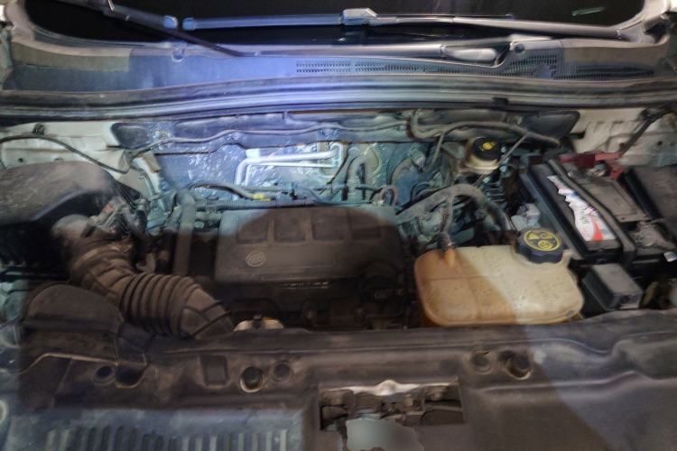 Used Buick Encore 2013 1.4T Automatic Two-Wheel Drive Leading Model Engine Bay