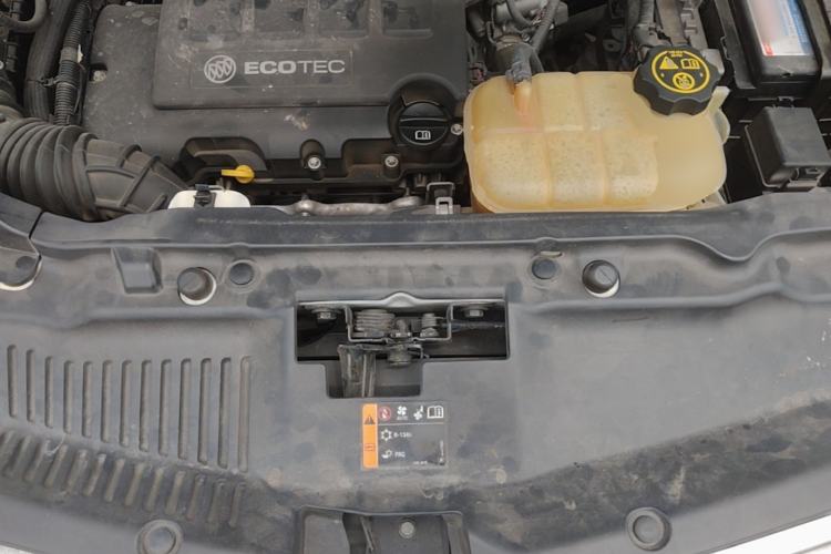 Used Buick Encore 2013 1.4T Automatic Two-Wheel Drive Leading Model Engine Bay