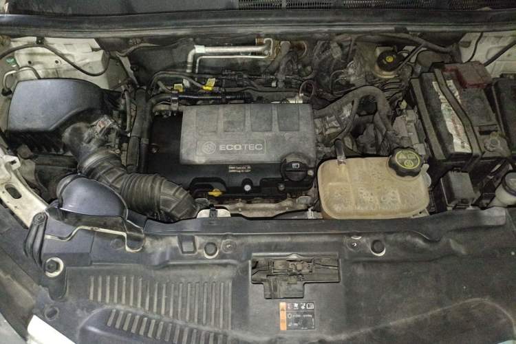 Used Buick Encore 2013 1.4T Automatic All-Wheel Drive Flagship Edition Engine Bay