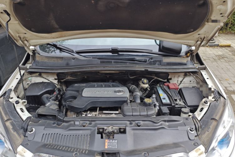 Used Buick Encore 2013 1.4T Automatic Two-Wheel Drive Leading Model Engine Bay