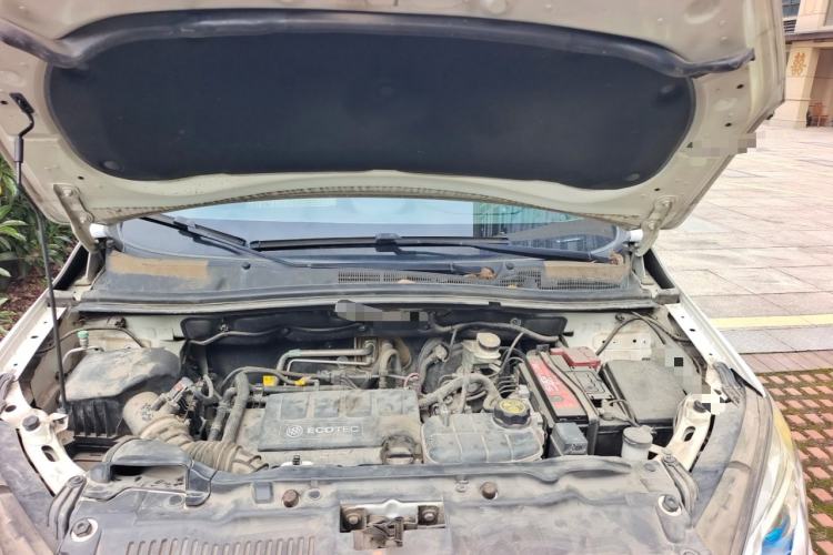 Used Buick Encore 2013 1.4T Manual Two-Wheel Drive Entry Model Engine Bay