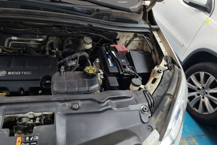 Used Buick Encore 2013 1.4T Automatic Two-Wheel Drive Leading Model Engine Bay Left