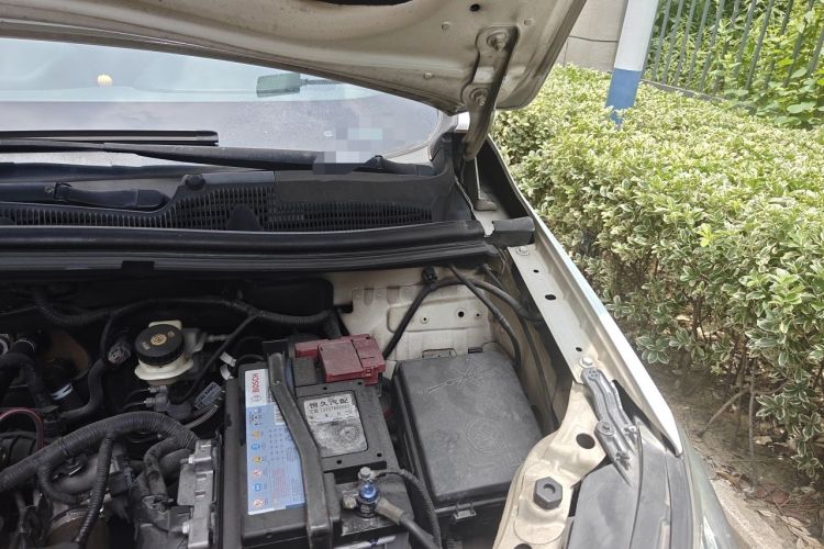 Used Buick Encore 2013 1.4T Automatic Two-Wheel Drive Elite Model Engine Bay Left