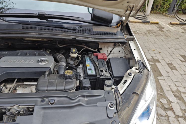 Used Buick Encore 2013 1.4T Automatic Two-Wheel Drive Leading Model Engine Bay Left