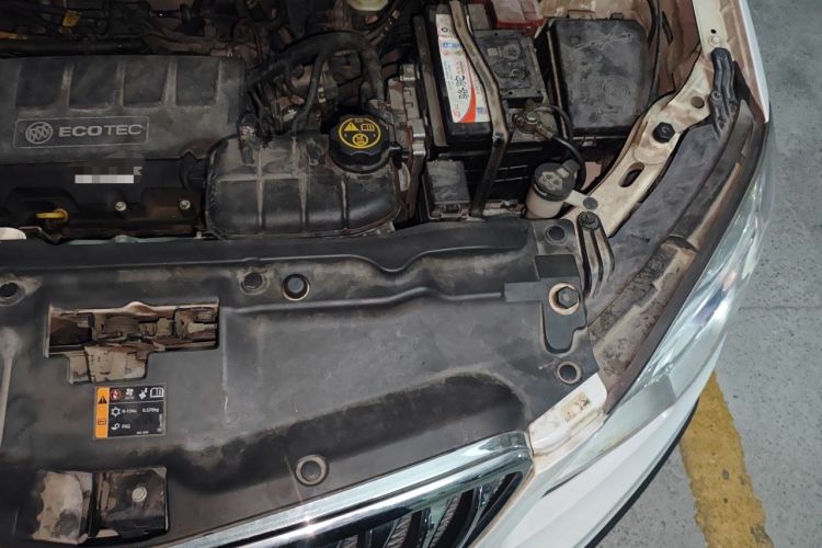 Used Buick Encore 2013 1.4T Automatic Two-Wheel Drive Elite Model Engine Bay Left