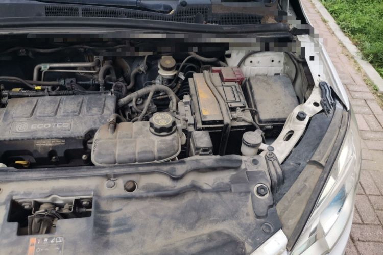 Used Buick Encore 2013 1.4T Manual Two-Wheel Drive Entry Model Engine Bay Left