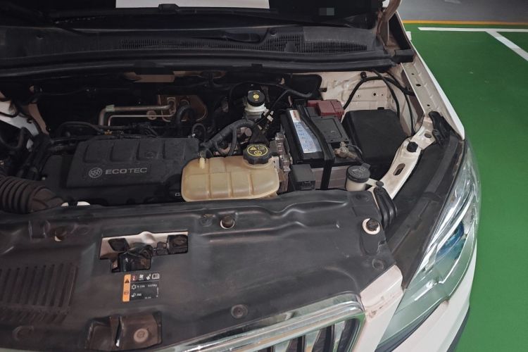 Used Buick Encore 2013 1.4T Manual Two-Wheel Drive Entry Model Engine Bay Left