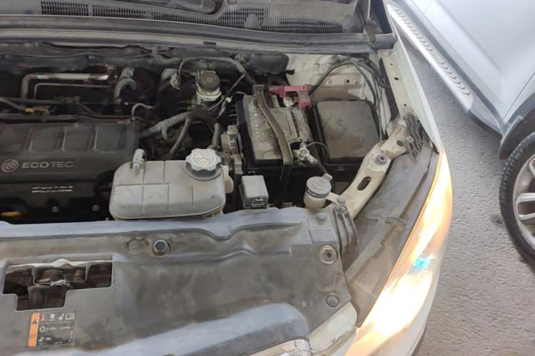 Used Buick Encore 2013 1.4T Automatic Two-Wheel Drive Leading Model Engine Bay Left