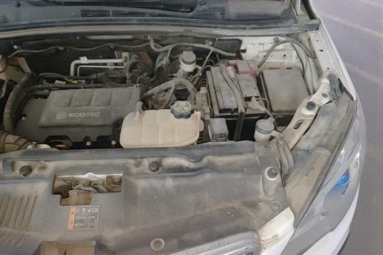 Used Buick Encore 2013 1.4T Automatic Two-Wheel Drive Elite Model Engine Bay Left