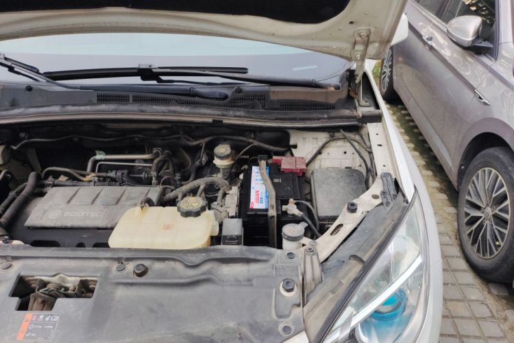 Used Buick Encore 2013 1.4T Automatic Two-Wheel Drive Leading Model Engine Bay Left