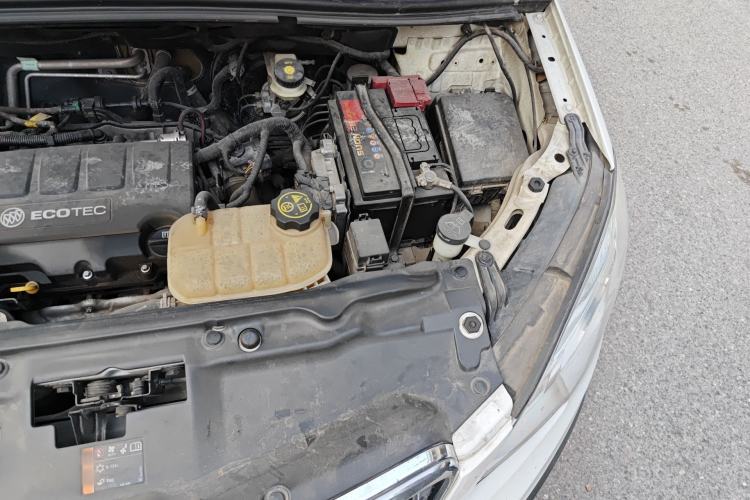 Used Buick Encore 2013 1.4T Automatic Two-Wheel Drive Elite Model Engine Bay Left