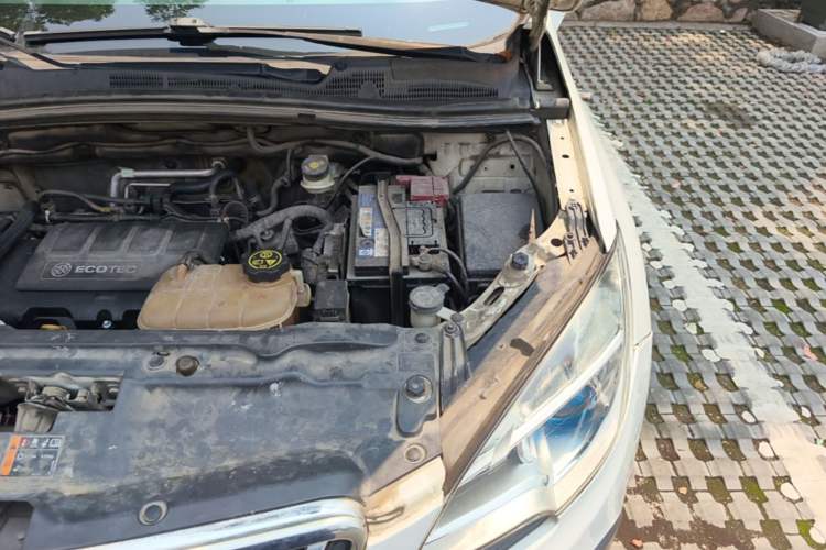 Used Buick Encore 2013 1.4T Automatic Two-Wheel Drive Leading Model Engine Bay Left
