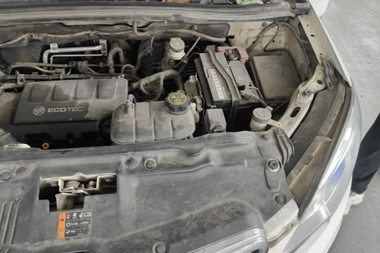 Used Buick Encore 2013 1.4T Automatic Two-Wheel Drive Elite Model Engine Bay Left