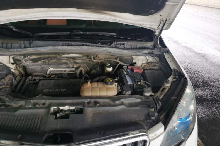 Used Buick Encore 2013 1.4T Automatic Two-Wheel Drive Elite Model Engine Bay Left
