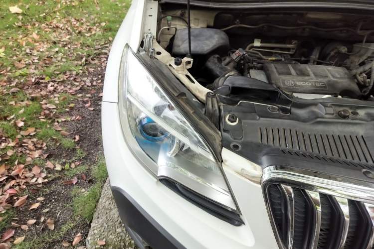 Used Buick Encore 2013 1.4T Automatic Two-Wheel Drive Elite Model Engine Bay Right