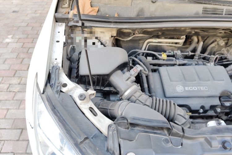 Used Buick Encore 2013 1.4T Automatic Two-Wheel Drive Elite Model Engine Bay Right