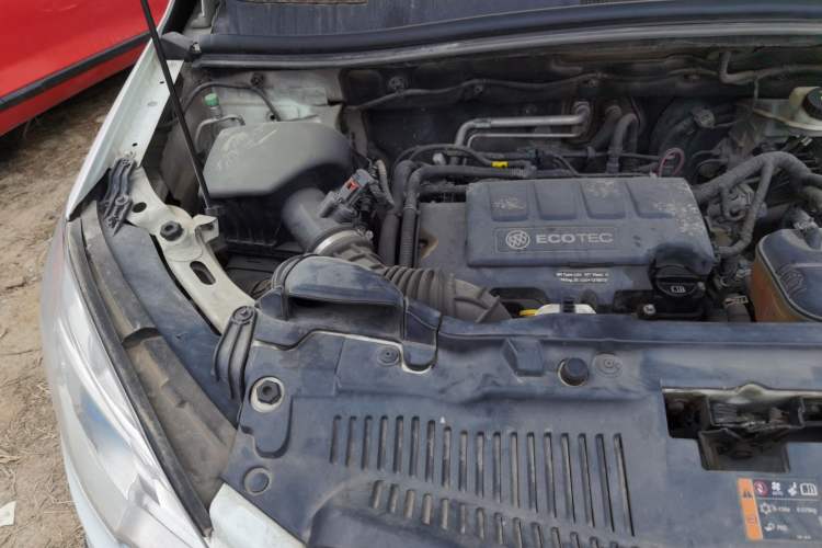 Used Buick Encore 2013 1.4T Automatic All-Wheel Drive Flagship Edition Engine Bay Right