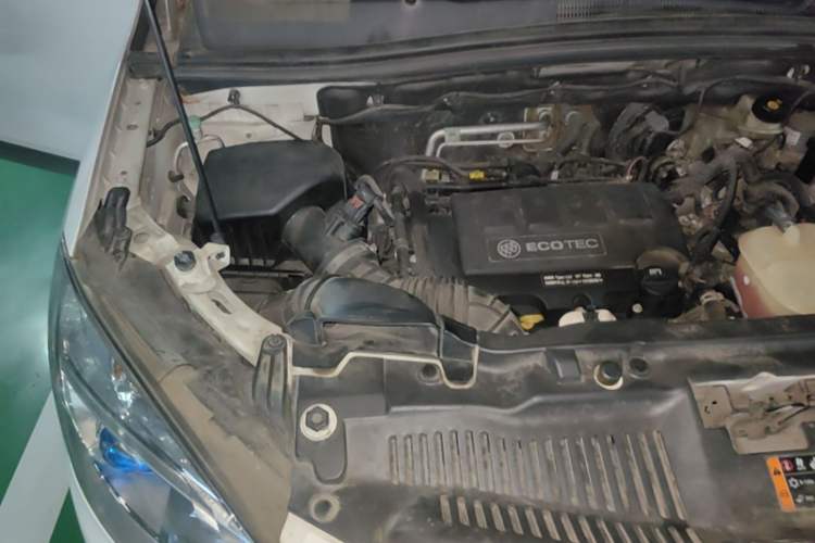 Used Buick Encore 2013 1.4T Automatic Two-Wheel Drive Elite Model Engine Bay Right