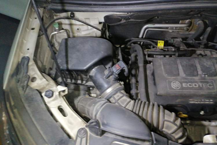 Used Buick Encore 2013 1.4T Automatic Two-Wheel Drive Elite Model Engine Bay Right